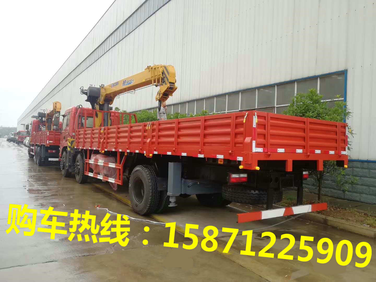 10噸小三軸東風(fēng)隨車吊,東風(fēng) -- 專底10噸隨車起重運(yùn)輸車